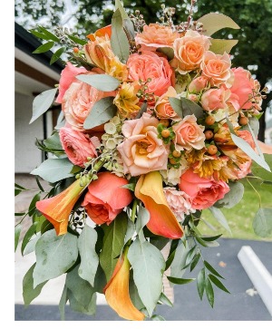 Peachy Keen bridal bouquet 