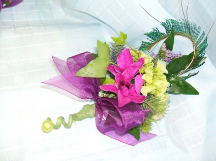 PEACOCK FEATHER CORSAGE