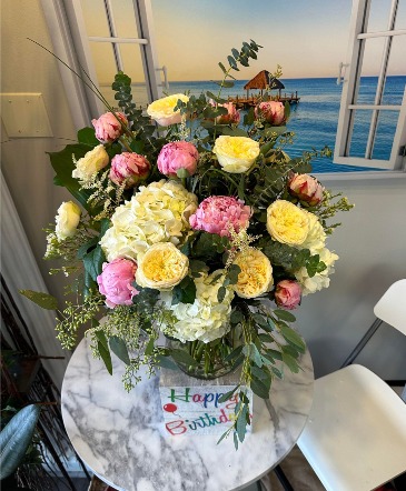 Lovely Peony Flowers in Sugar Land, TX | BOUQUET FLORIST Lovely Peony Flowers in Sugar Land, TX | BOUQUET FLORIST