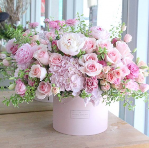 Perfect Horizons Delivery or Pick up Mother's Day Call - 905-337-8066 in Oakville, ON | ANN'S FLOWER BOUTIQUE-Wedding & Event Florist Perfect Horizons Delivery or Pick up Mother's Day Call - 905-337-8066 in Oakville, ON | ANN'S FLOWER BOUTIQUE-Wedding & Event Florist