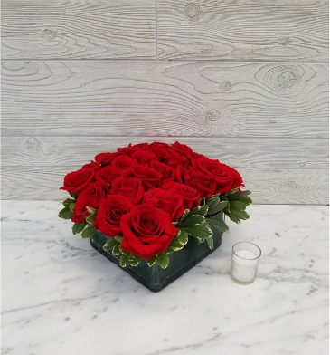 Perfect Petal Pavé centerpiece in Evanston, IL | West End Florist & Garden Center