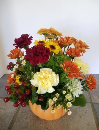 Perfect Pumpkin Arrangement Thanksgiving centerpiece