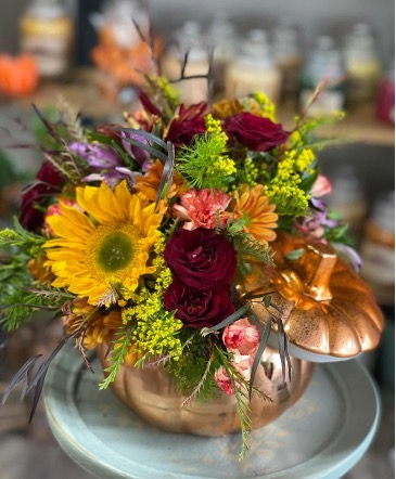 Perfect Pumpkin Fall arrangement in Dauphin, PA | Generations In Blooms / Usztics' Flower Shop