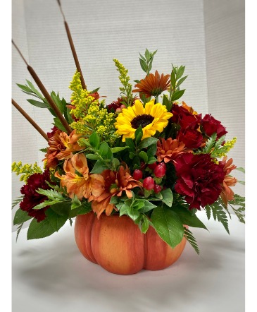 Perfect Pumpkin Fall Feature in Dayton, OH | FLOWERAMA Perfect Pumpkin Fall Feature in Dayton, OH | FLOWERAMA