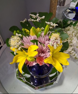 Petal Pals (small vase) 