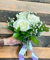 Petite White hand-tied Bouquet