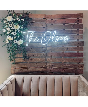 Photo Backdrop  in Laurel, MT | PLANTASIA FLOWERS, PLANTS & GIFTS