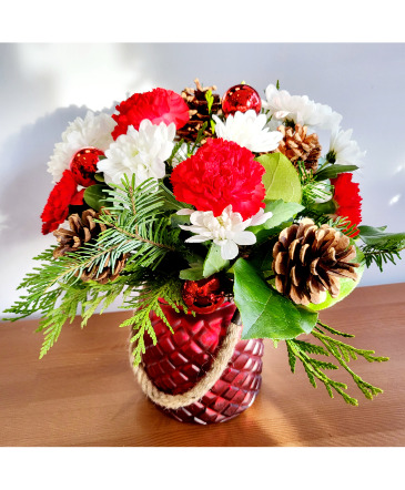 Pine Cone Pioneer Christmas Arrangement in Warman, SK | QUINN & KIM'S FLOWERS