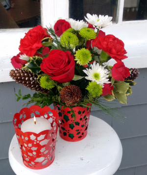 PINE CONES AND HOLLY VASE ARRANGEMENT in North Adams, MA | MOUNT WILLIAMS GREENHOUSES INC PINE CONES AND HOLLY VASE ARRANGEMENT in North Adams, MA | MOUNT WILLIAMS GREENHOUSES INC