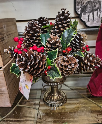 Pinecone Centerpiece 