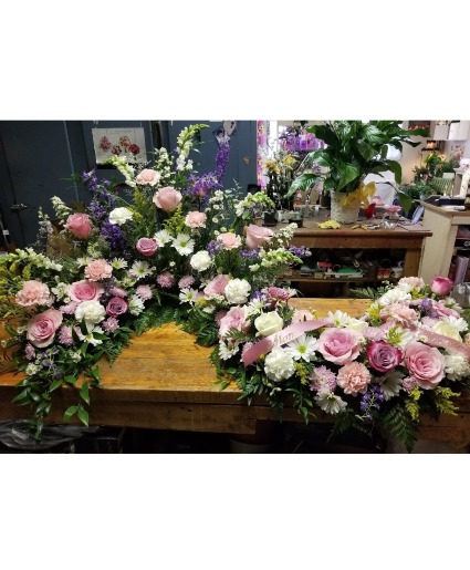 Pink and Lavender Cremation Piece Memorial Arrangement