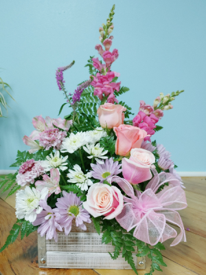 Pink and pretty box in Ocala, FL | Artistic Flowers Of Ocala Pink and pretty box in Ocala, FL | Artistic Flowers Of Ocala
