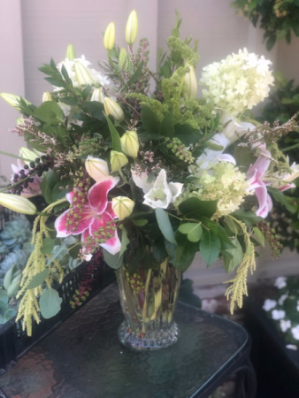 Fresh Flowers Of The Day with no contact delivery Large arrangement of flowers (photo is example)