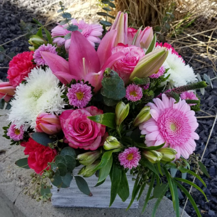 Pink and white floral box 