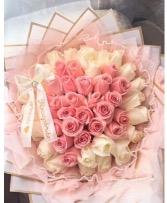 Pink and white roses buchón  Buchón 