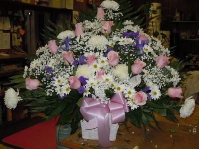 Pink and White (TB 17) Funeral Basket