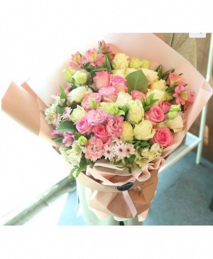 Pink flower bouquet  