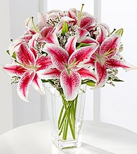 pink lily bouquet 