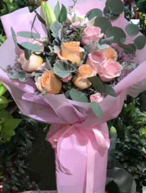 Pink & peach flowers bouquet  