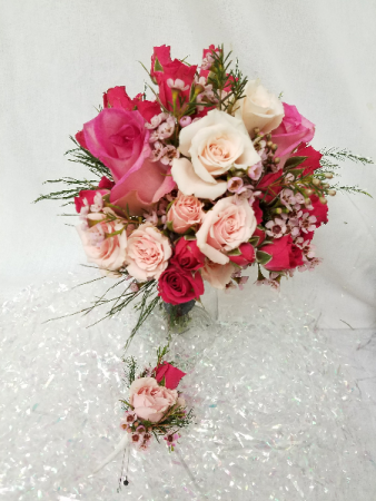 Pink Rose Bouquet Set Bouquet and boutonniere