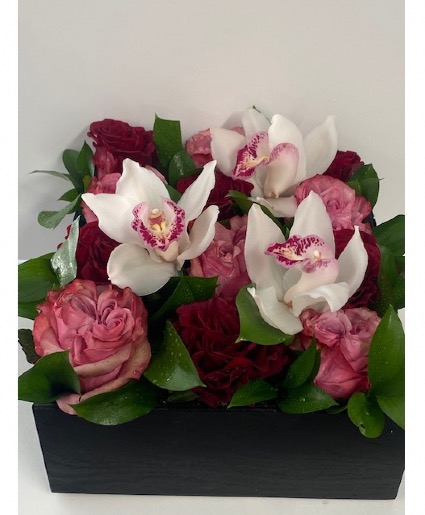 Love in Bloom 1 dozen roses with Orchids