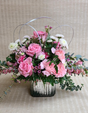 Pink Shimmer Jazzy arrangement in cube vase
