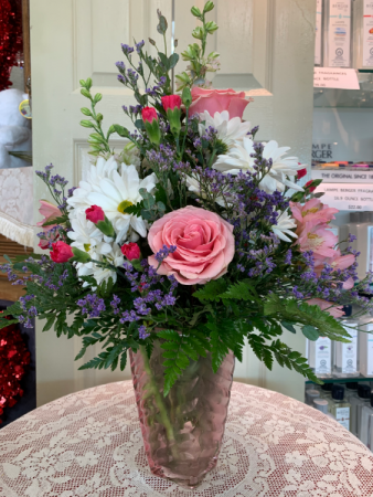 Pink Swirl Bouquet Valentine 2021 All around arrangement