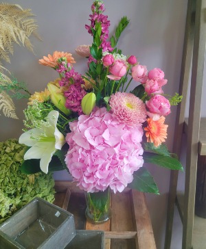 Pinkie Promise Vase Arrangement