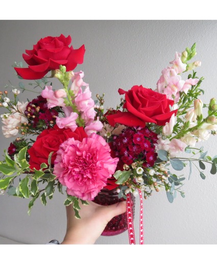 Pinks and Reds   Vase Arrangement 