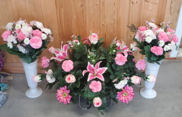 Pink/White Mixed Saddle or Basket Set artificial