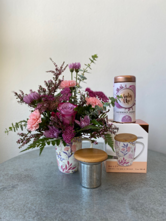 Pinky Up Tea and Flower Set