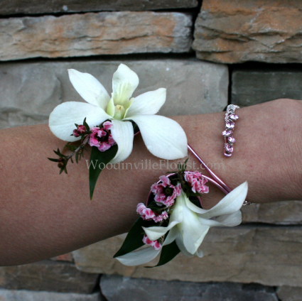 wrist corsage base