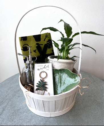 Plant Gift Basket  in La Grande, OR | FITZGERALD FLOWERS