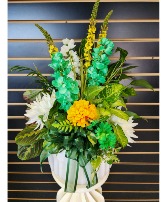 Planter with Green & Yellow 
