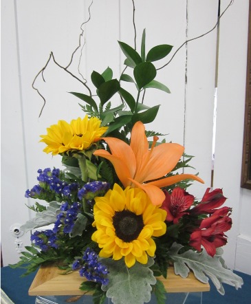 Pleasant Garden Floral Arrangement in Northampton, MA | NUTTELMAN'S FLORIST & GREENHOUSE Pleasant Garden Floral Arrangement in Northampton, MA | NUTTELMAN'S FLORIST & GREENHOUSE