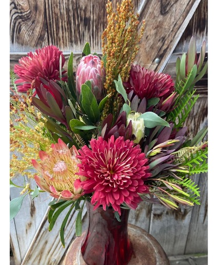 Pleasant Protea vase design