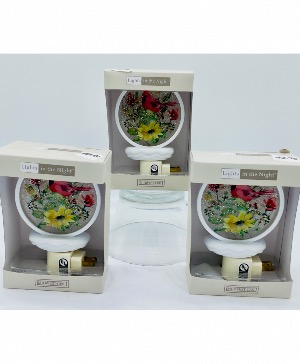 Plug in Night light red Cardinal theme  Giftware 