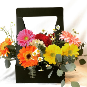 Spring Smiles in Mclean, VA | Bliss Flowers & Boutique Spring Smiles in Mclean, VA | Bliss Flowers & Boutique