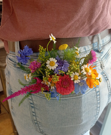 Pocket Garden in Glastonbury, CT | THE FLOWER DISTRICT Pocket Garden in Glastonbury, CT | THE FLOWER DISTRICT