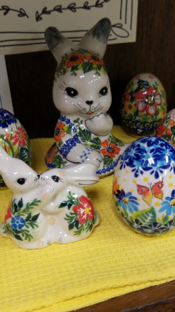 Polish Pottery Hugging Bunnies Easter Gift