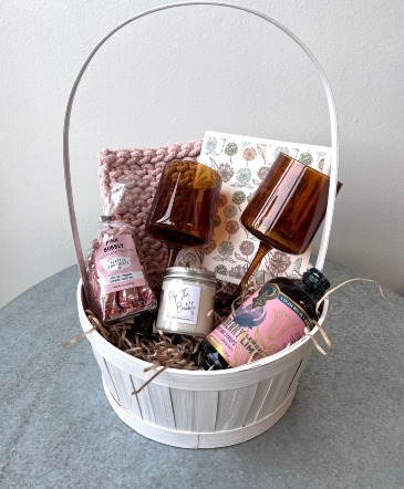 Pop the Bubbly! Gift Basket in La Grande, OR | FITZGERALD FLOWERS