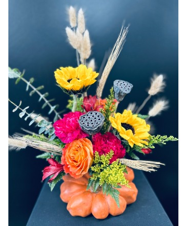 Popular Pumpkin Designer's Choice in Fenton, MI | FENTON FLOWERS & EVENTS