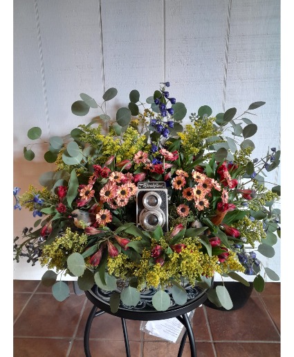 Portrait from the Past Basket