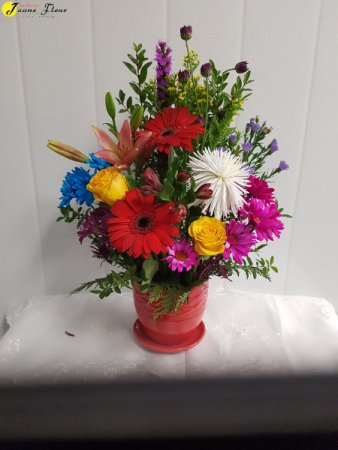 Lots of Love Pot & flower colors are based on availability
