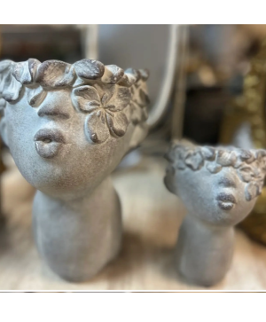 Pouting Planter 