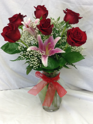 Premium 6 Rose Vase With Stargazer Lily