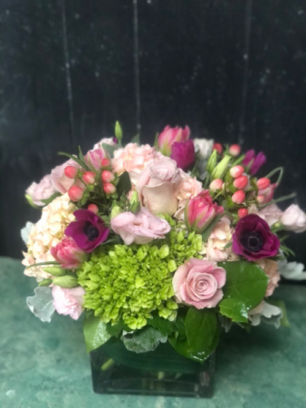 Premium Designer's Choice Low and Dense Vase Arrangement