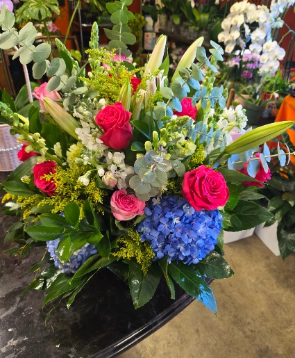 Premium Designers Choice  Vase arrangement 