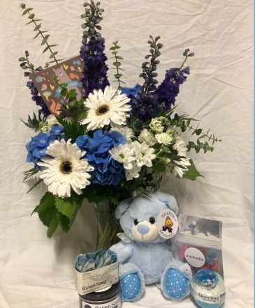 Premium Baby Boy Package Vase and Gift Items in Abbotsford, BC | BUCKETS FRESH FLOWER MARKET INC.