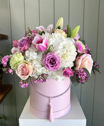 Premium Petals Flower Box in Frisco, TX | PATTI ANN'S FLOWERS Premium Petals Flower Box in Frisco, TX | PATTI ANN'S FLOWERS